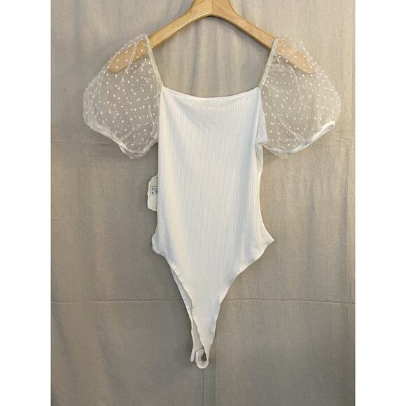 Altar'd State Women's Boho Chic Romantic Bridal Puff Bodysuit Size S Sheer NWT - Picture 2 of 10